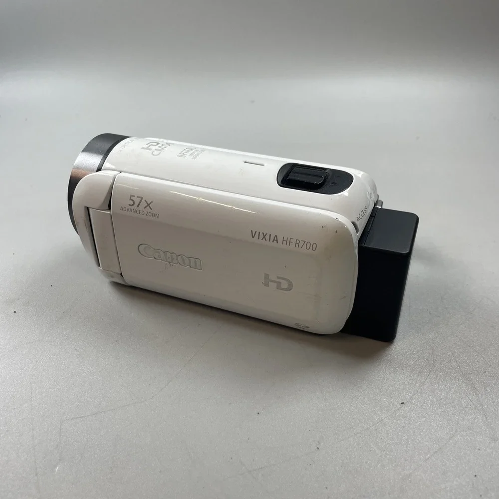 Canon VIXIA HF R700 Full HD Camcorder 57x Zoom White